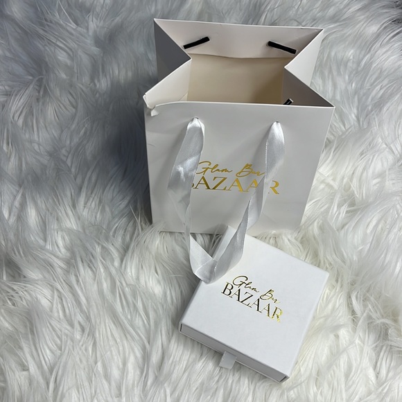 Jewelry - Picture 3 of 4